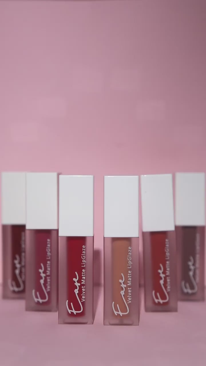 Full-colour bold matte lipglaze for all-day wear set